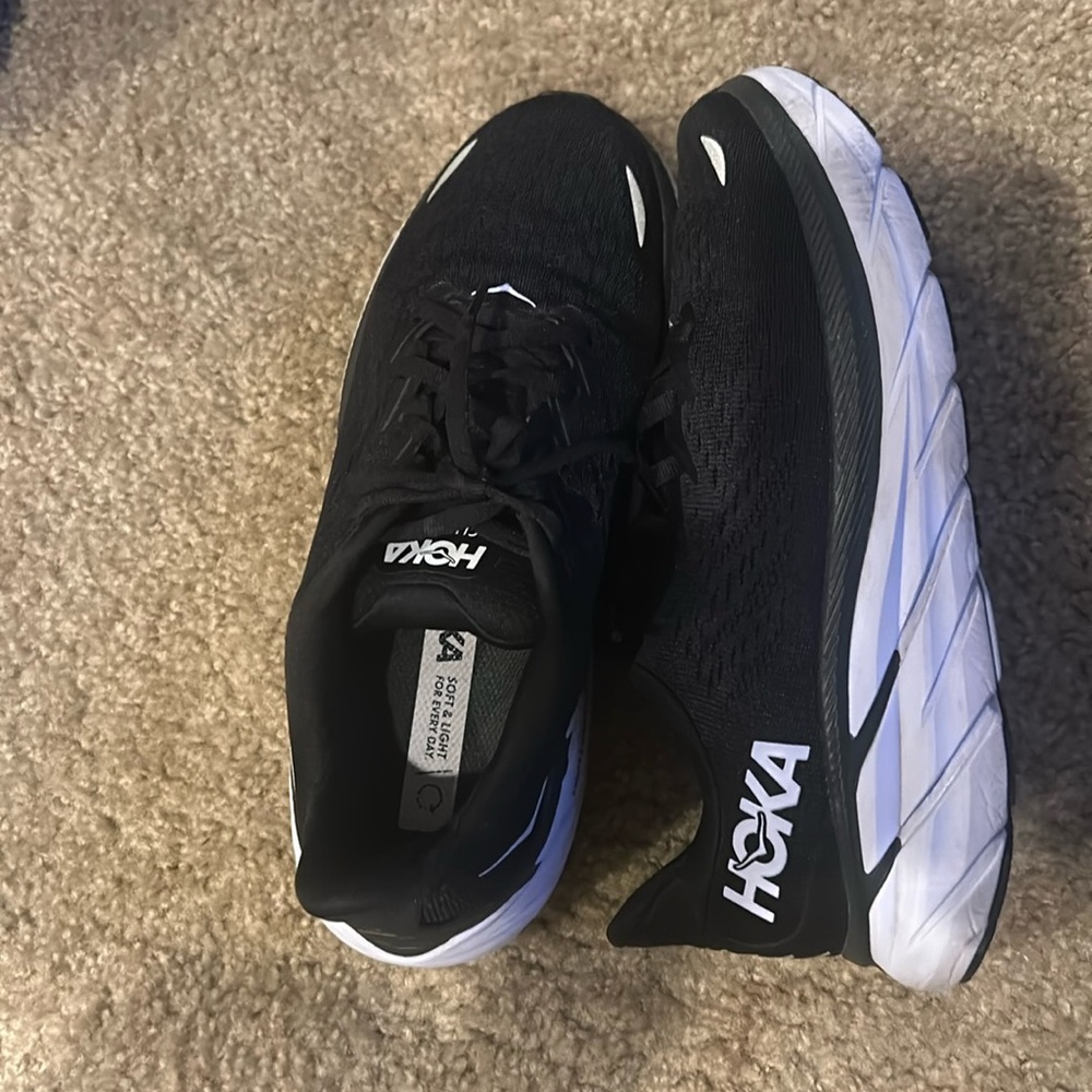 Gently used Hoka one on one Clifton 8. My shoe size has changed. Too small